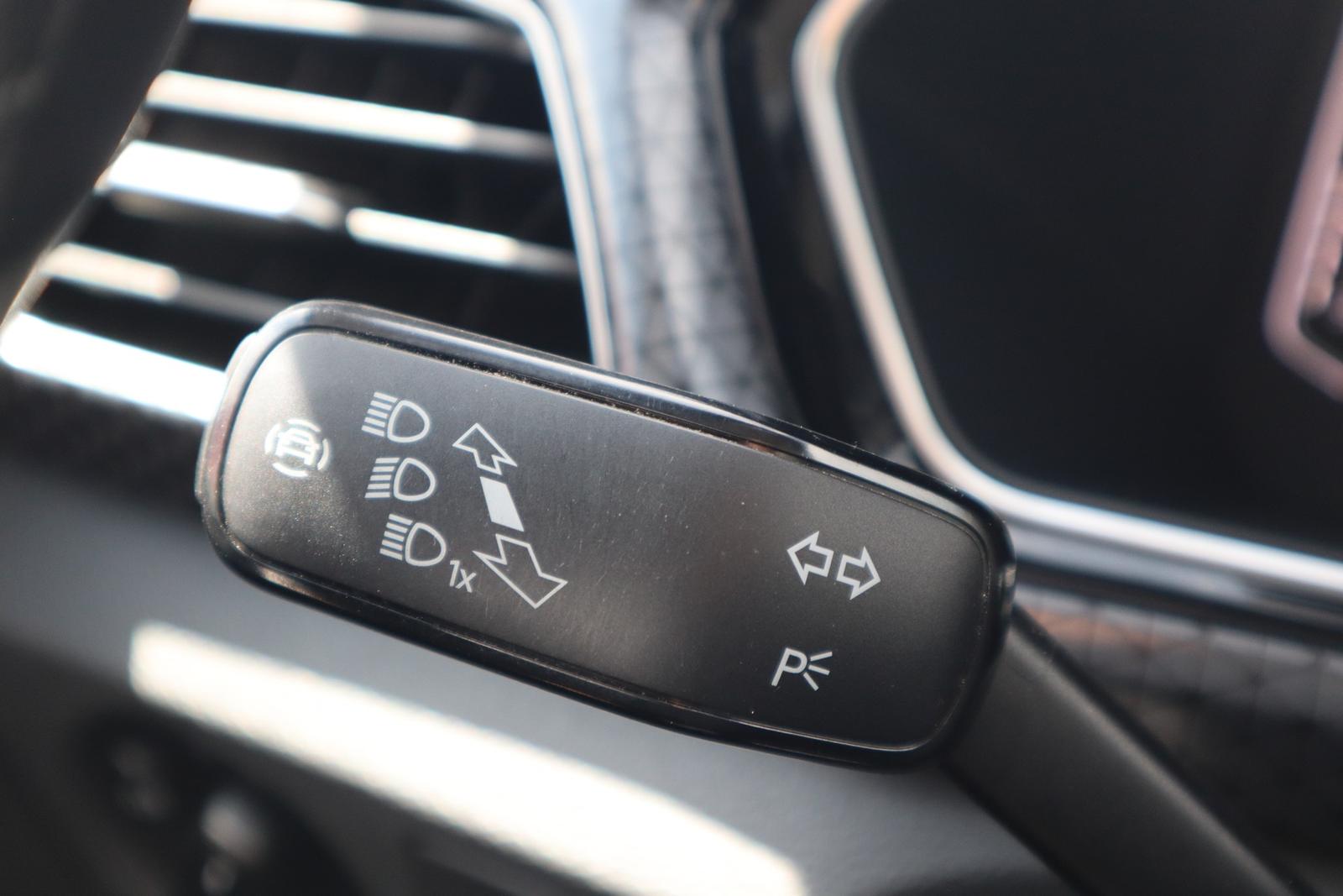Volkswagen T-Cross 1.5 TSI Style DSG LED Navi ACC PDC DAB, миниатюра 16