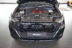AUDI RSQ8 | HuD | Keramik | Pano | 305 km/h | 23" AUDI RSQ8 | HuD | Keramik | Pano | 305 km/h | 23"