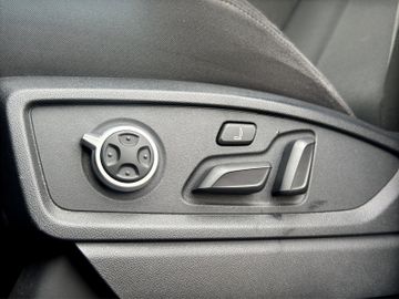 Audi Q5 55 TFSI e 2.0 quattro KLIMA A ALA CARPLAY