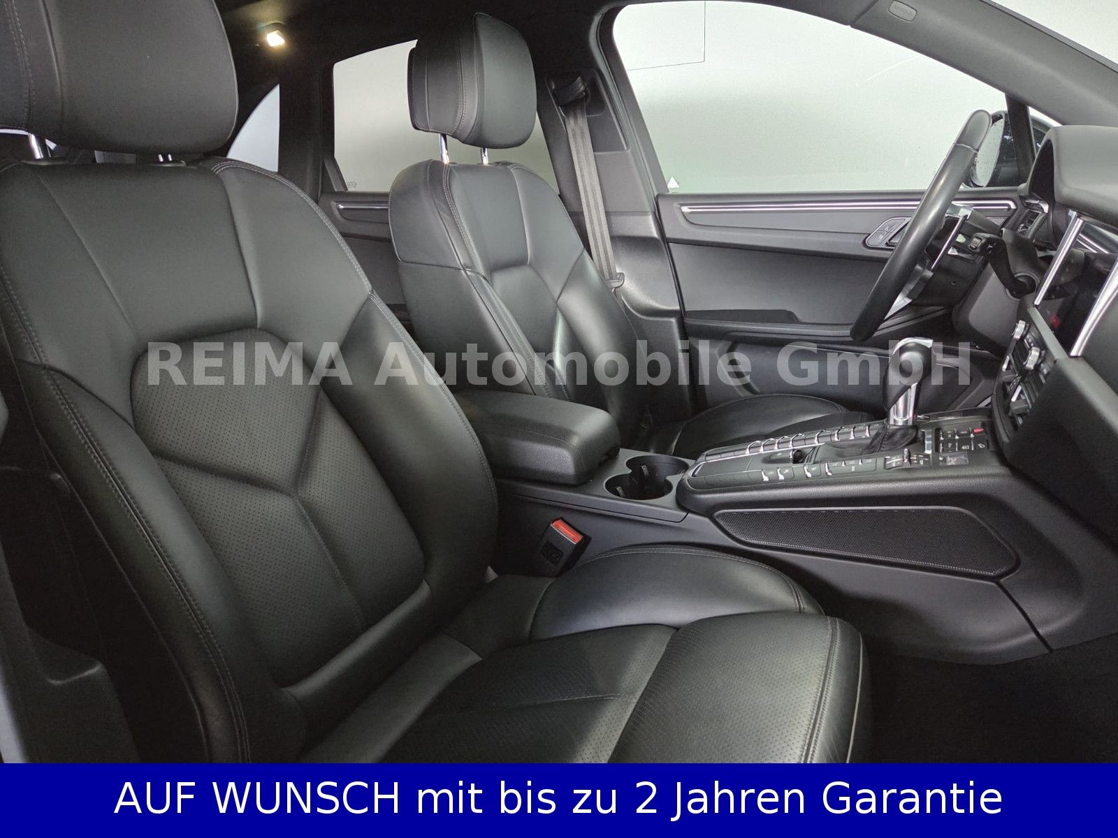 Fahrzeugabbildung Porsche Macan 2,0i, , LED, Standheizung, Luft, Pano