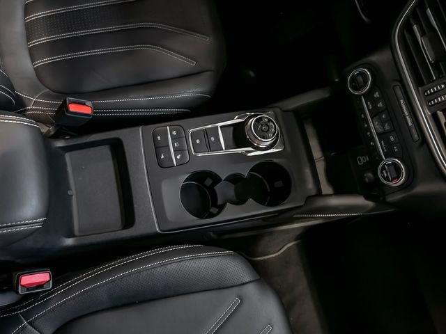 Ford Kuga 2.5 Plug-In Hybrid Vignale Stauassistent