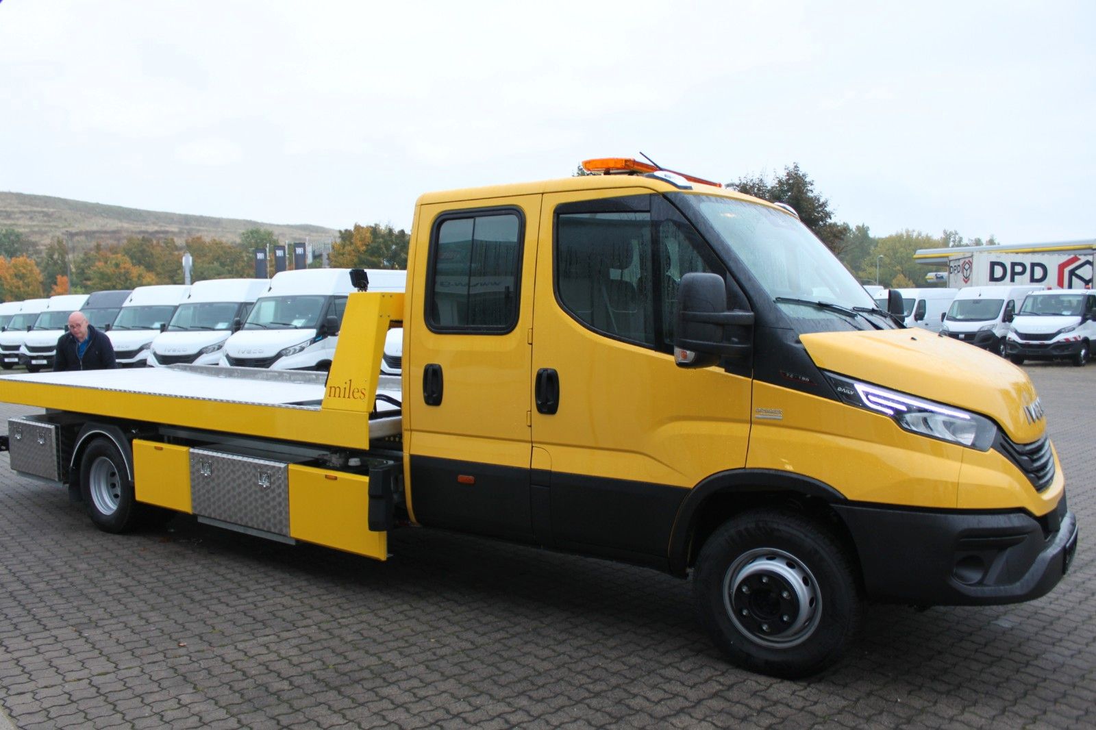 Fahrzeugabbildung Iveco Daily 70 C 18H D Schiebeplateau