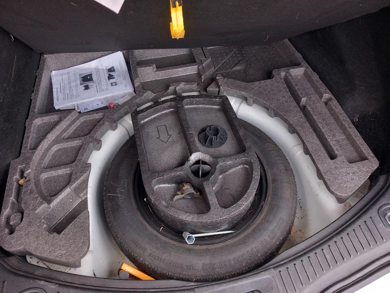 Ford Mondeo 2011 — photo 15