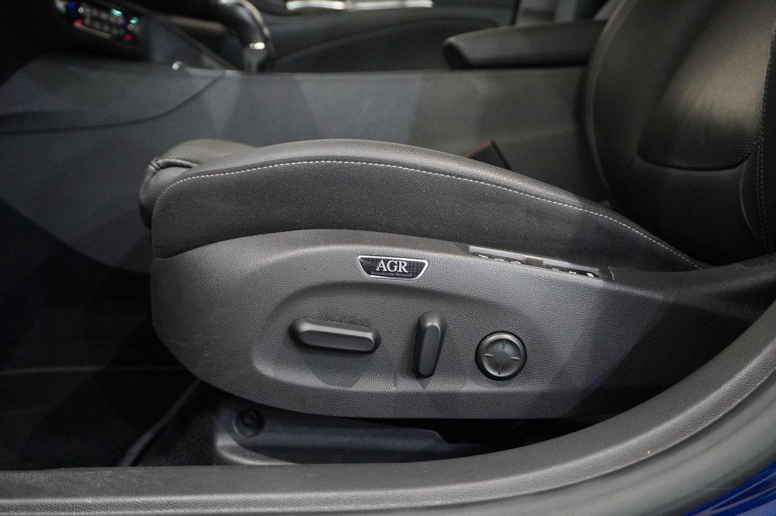 Fahrzeugabbildung Opel Insignia B ST 2.0D ULTIMATE NAVI/OPC/KAMERA/HUD