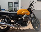 Moto Guzzi MOTO GUZZI V7 II Stone (gelb) - MOTO GUZZI V7
