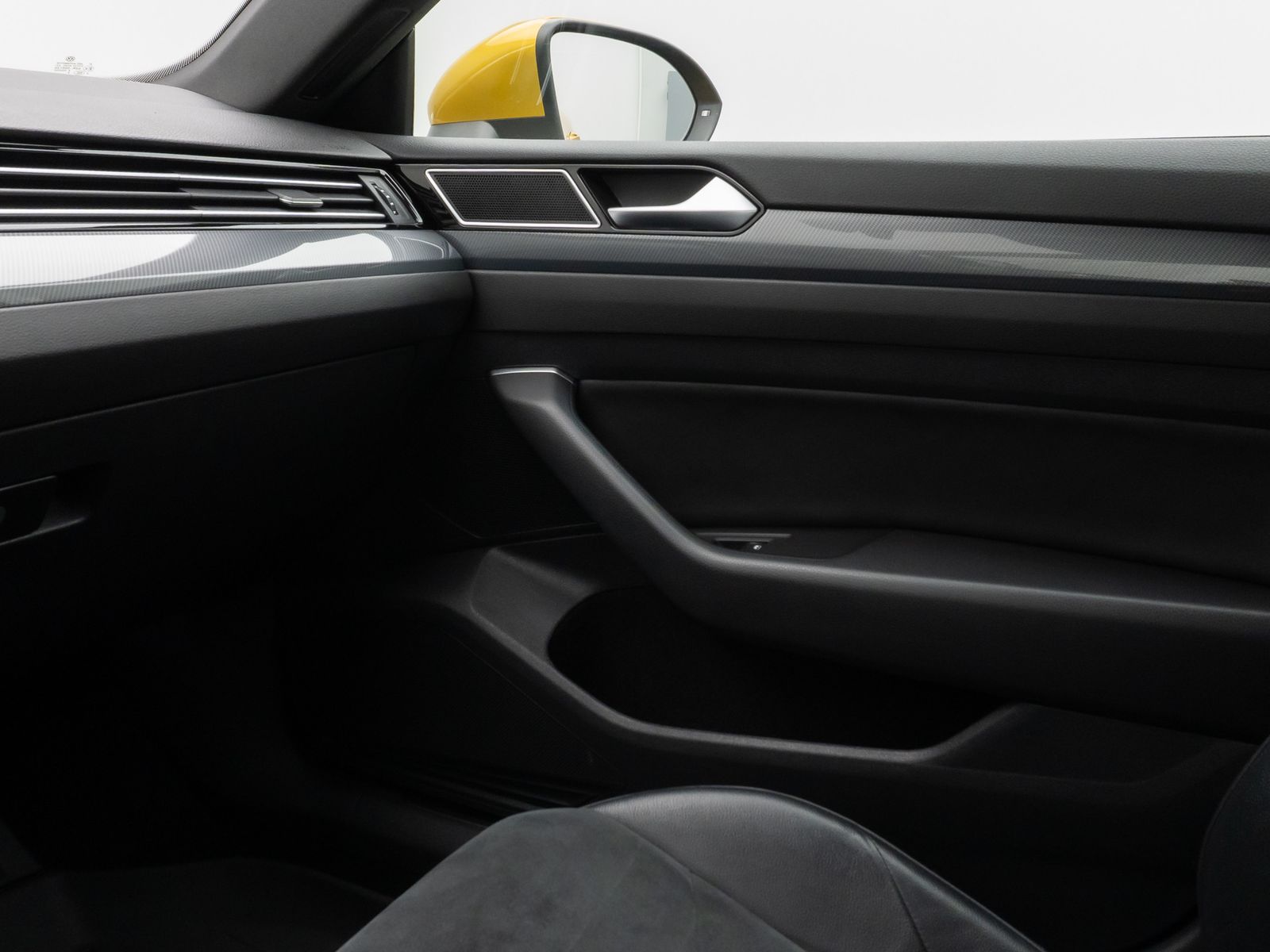 Fahrzeugabbildung Volkswagen Arteon R-Line Kamera Fernlichtassist ACC 8Fach
