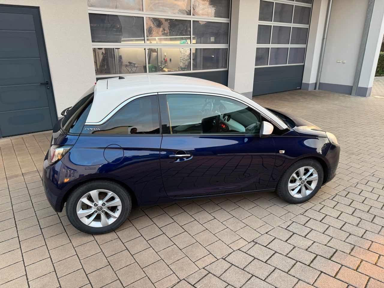 Opel Adam