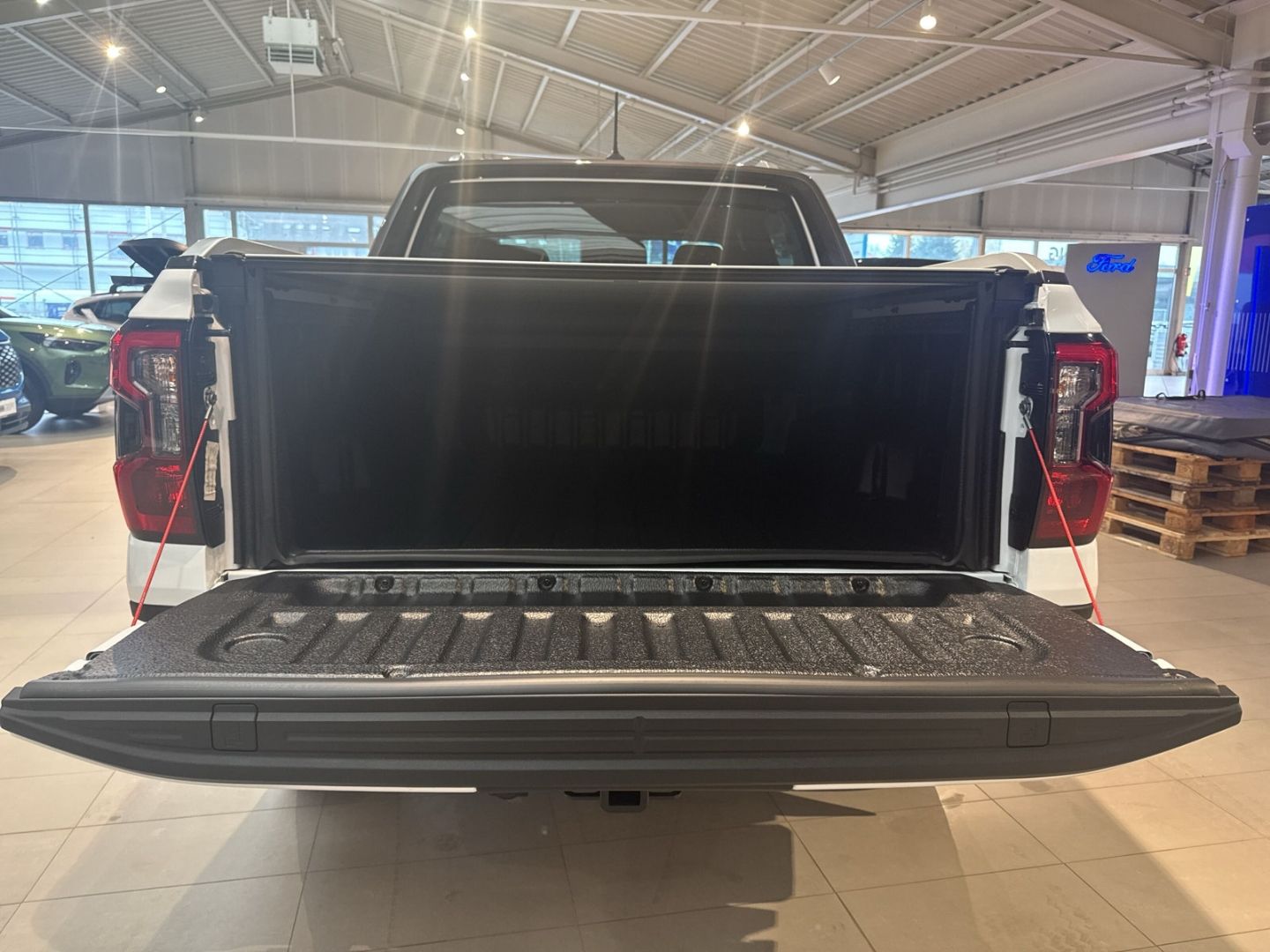 Fahrzeugabbildung Ford Ranger Wildtrak e-4WD DoKa AHK Navi Leder Digita