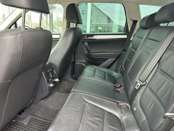 Volkswagen Touareg - 9