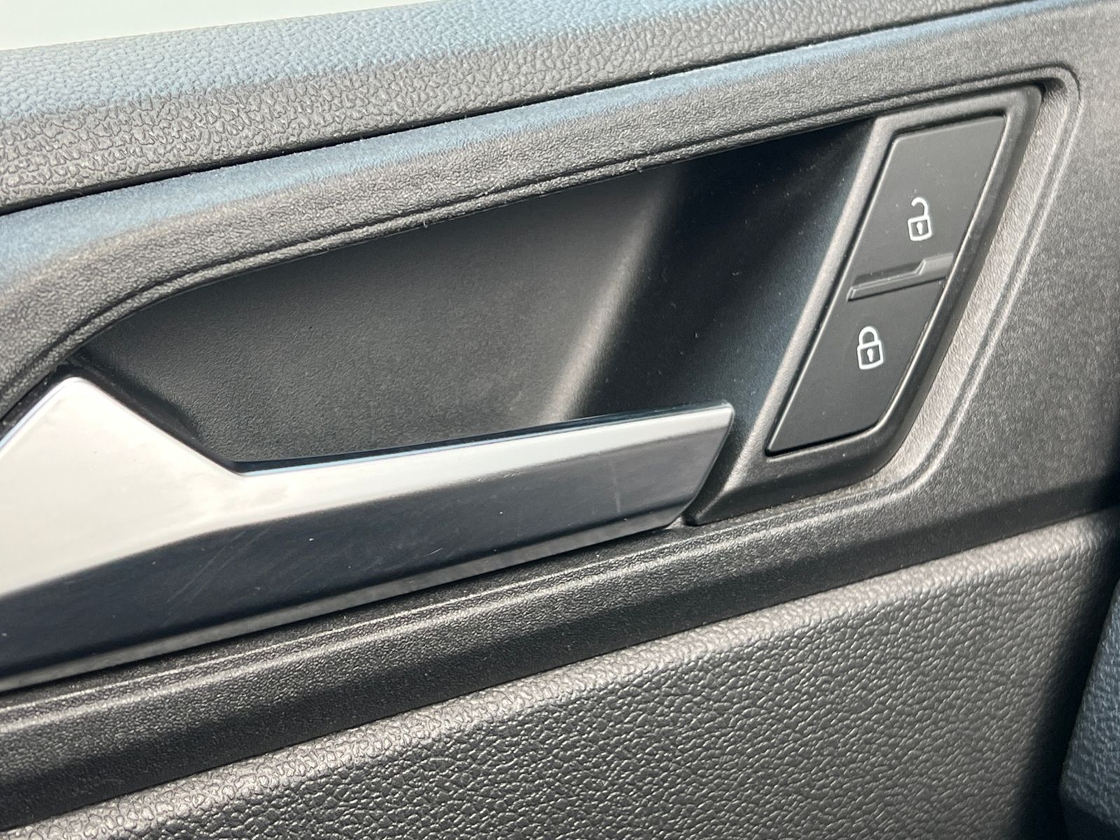 Fahrzeugabbildung Volkswagen Polo Trendline 1.0 BMT *AHK, Cool & Sound, Conne