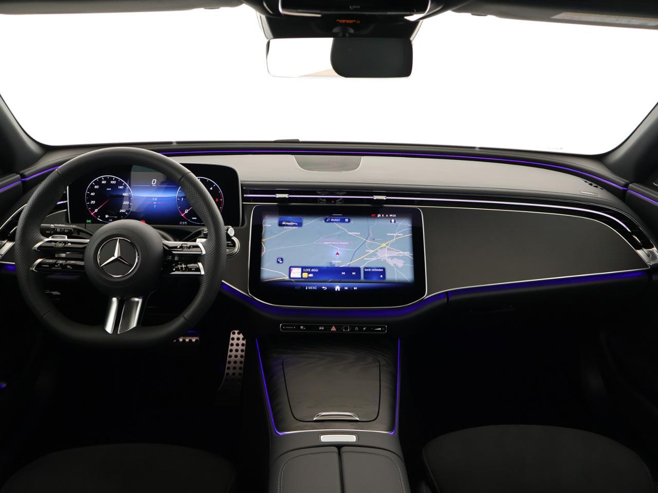 Mercedes-Benz E 220 d T AMG Digital Light Night Burmester MBUX
