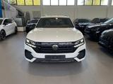Volkswagen Touareg R-Line 4M ACC/LUFT/PANO/MATRIX/KAM/AHK - Volkswagen Touareg mit Diesel-Antrieb