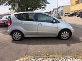 Mercedes-Benz A 180 Elegance Automatik TÜV NEU PDC - Autos aus dem Jahr 2011