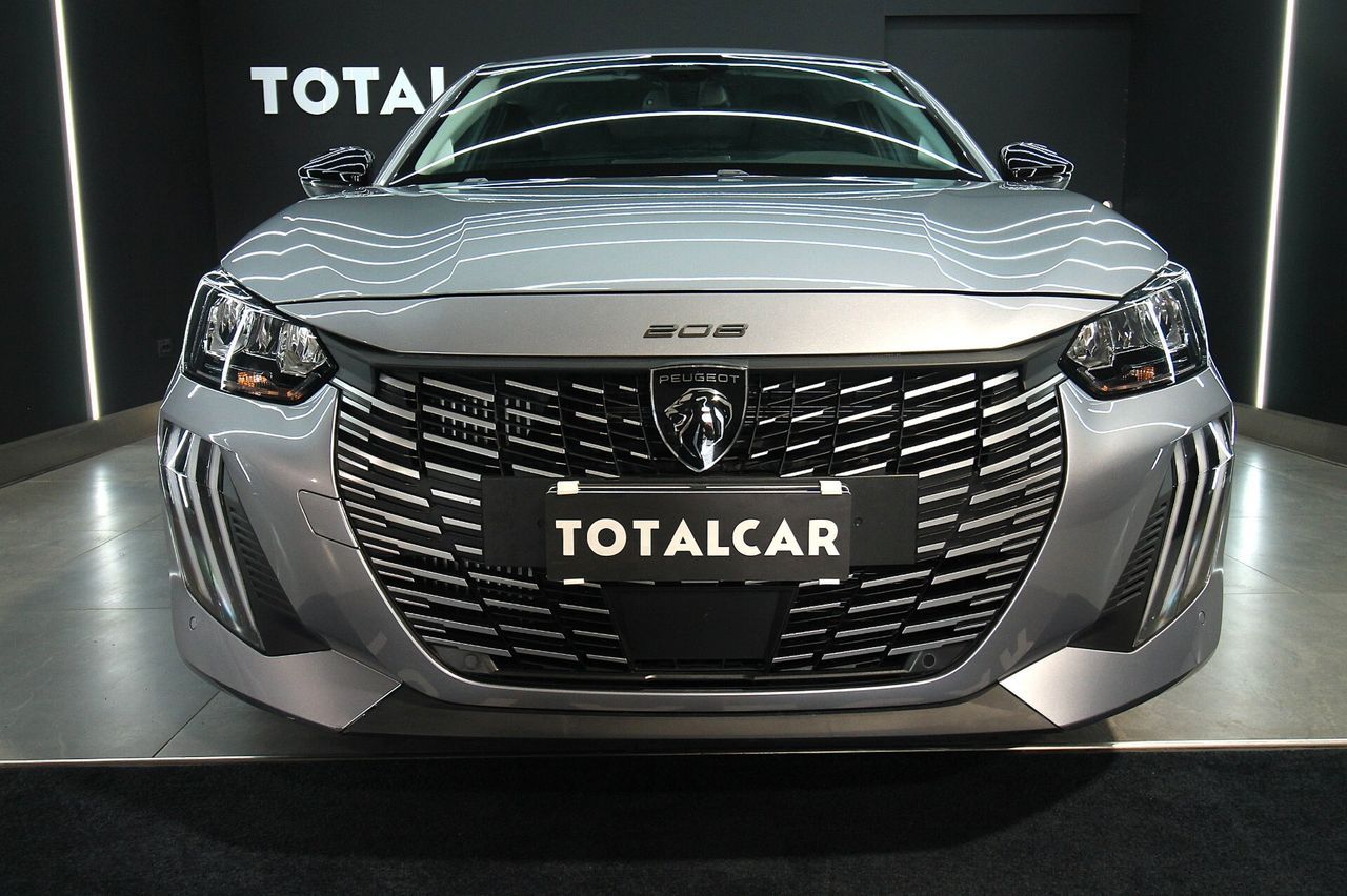 Peugeot PEUGEOT 208 1.2 100 CV ALLURE imagem 3