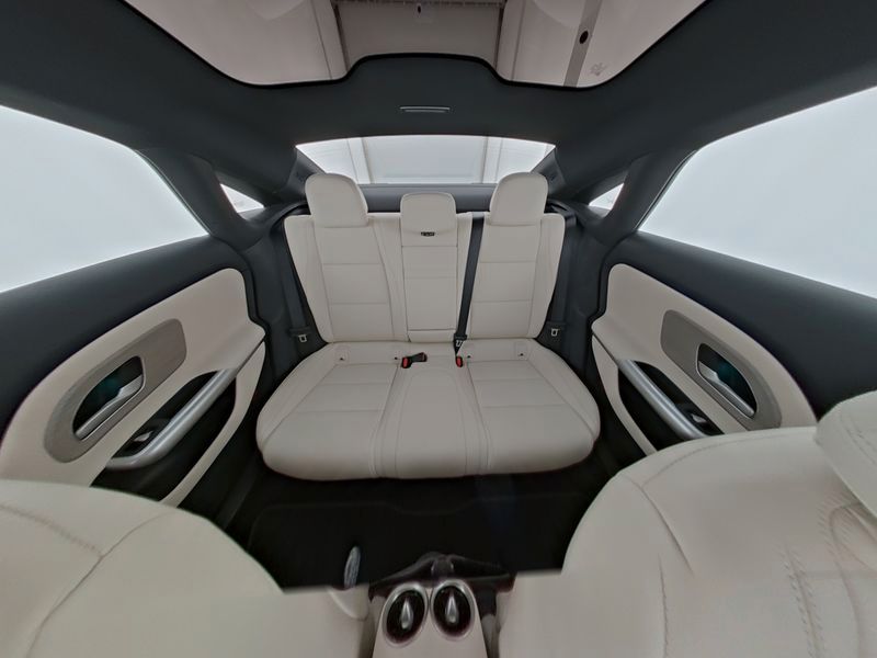 Mercedes-Benz CLA 350 - Bild 8