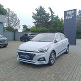 Hyundai i20 1.0T-GDi STYLE+ NAVI RFK PANO PDC VO+HI 16" - Hyundai i20: Schiebedach