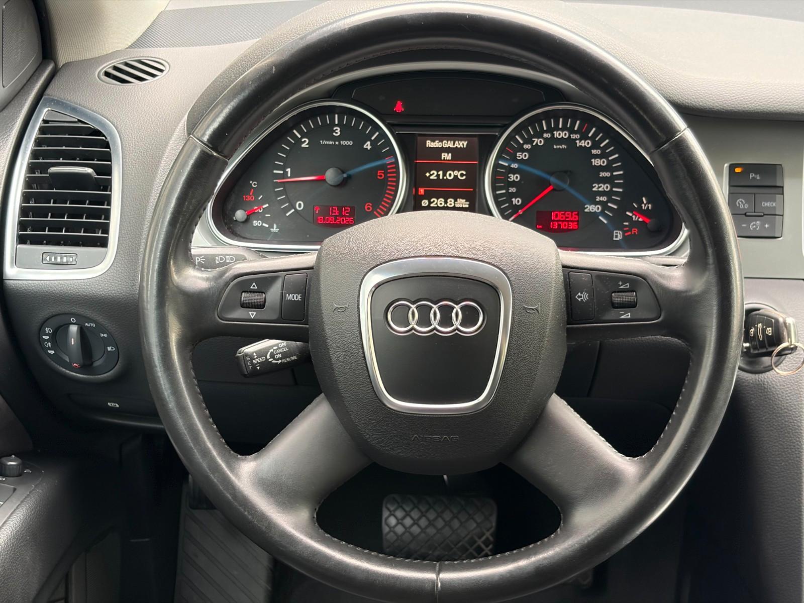 Audi Q7 3.0 TDI quattro 233 ch • 7 places • 1ère Main • GPS • Webasto • Attelage 3,5 t