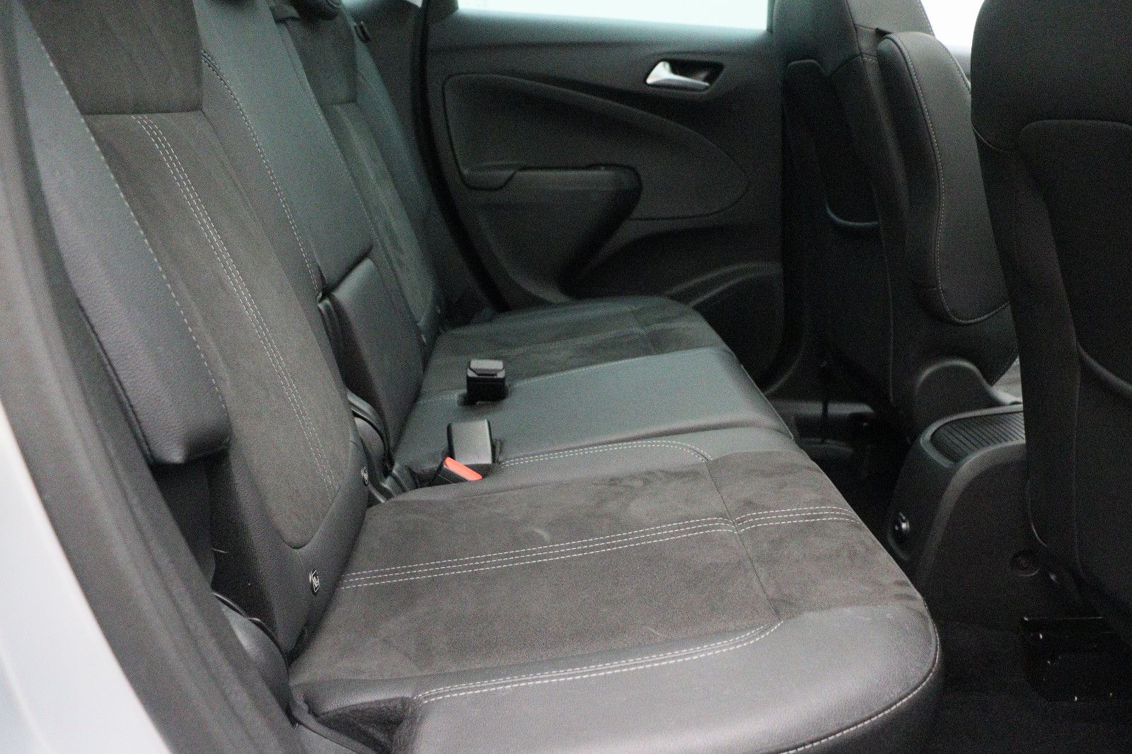 Fahrzeugabbildung Opel Crossland (X) 1.2 Ultimate Automatik