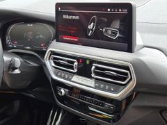 Fahrzeugabbildung X4 M Competition HUD AD Navi Digitales Cockpit M