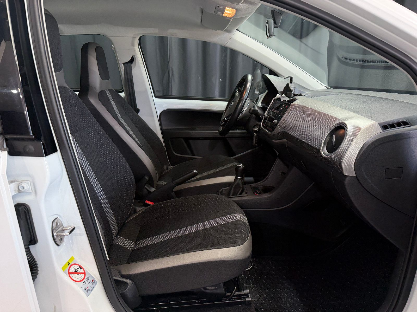 Fahrzeugabbildung Volkswagen up! high up! |KLIMA|PDC