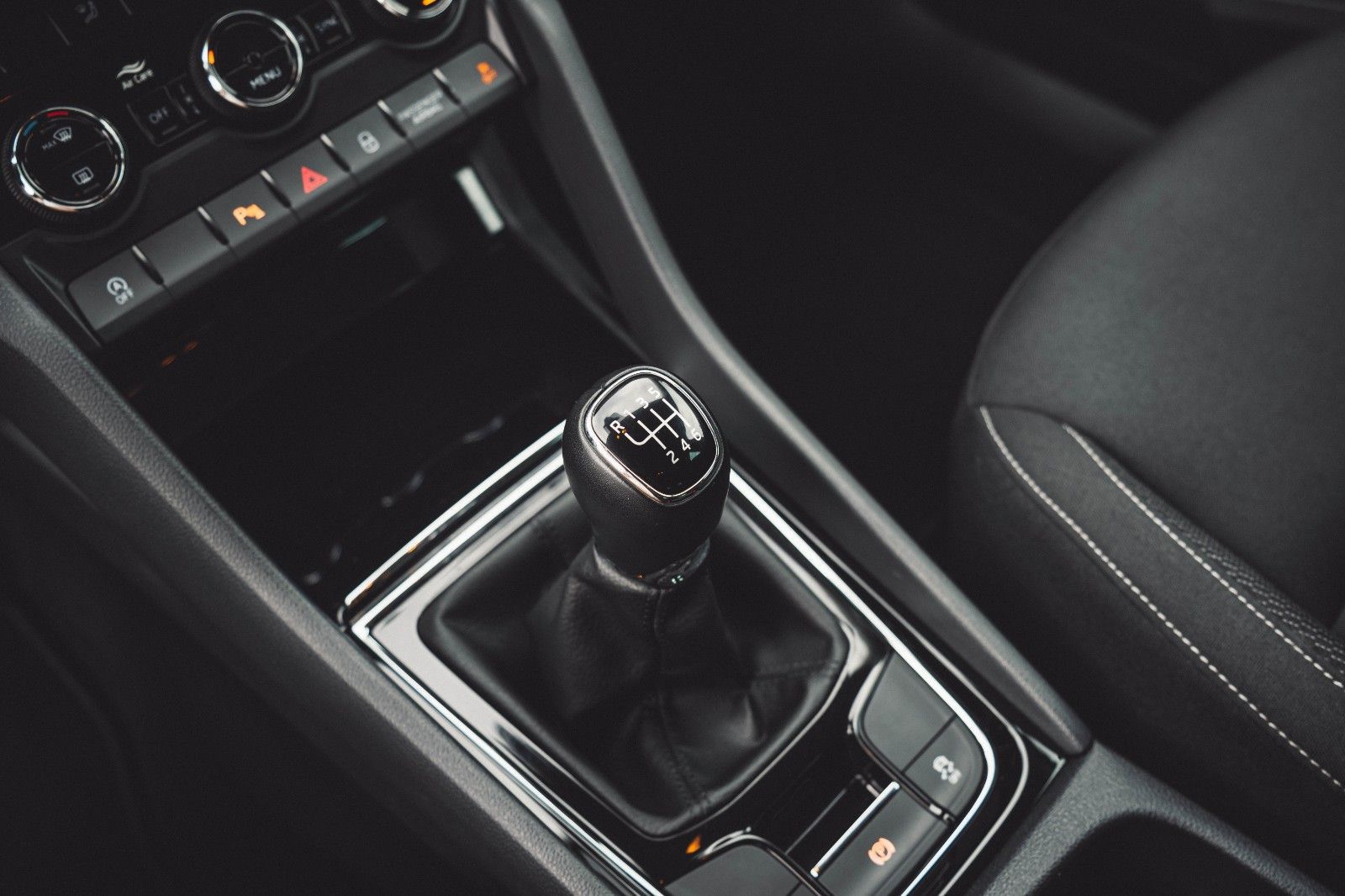 Fahrzeugabbildung SKODA Karoq 1.5 TSI*DAB*PDC*Kamera*ViCo*Garantie*u.v.m