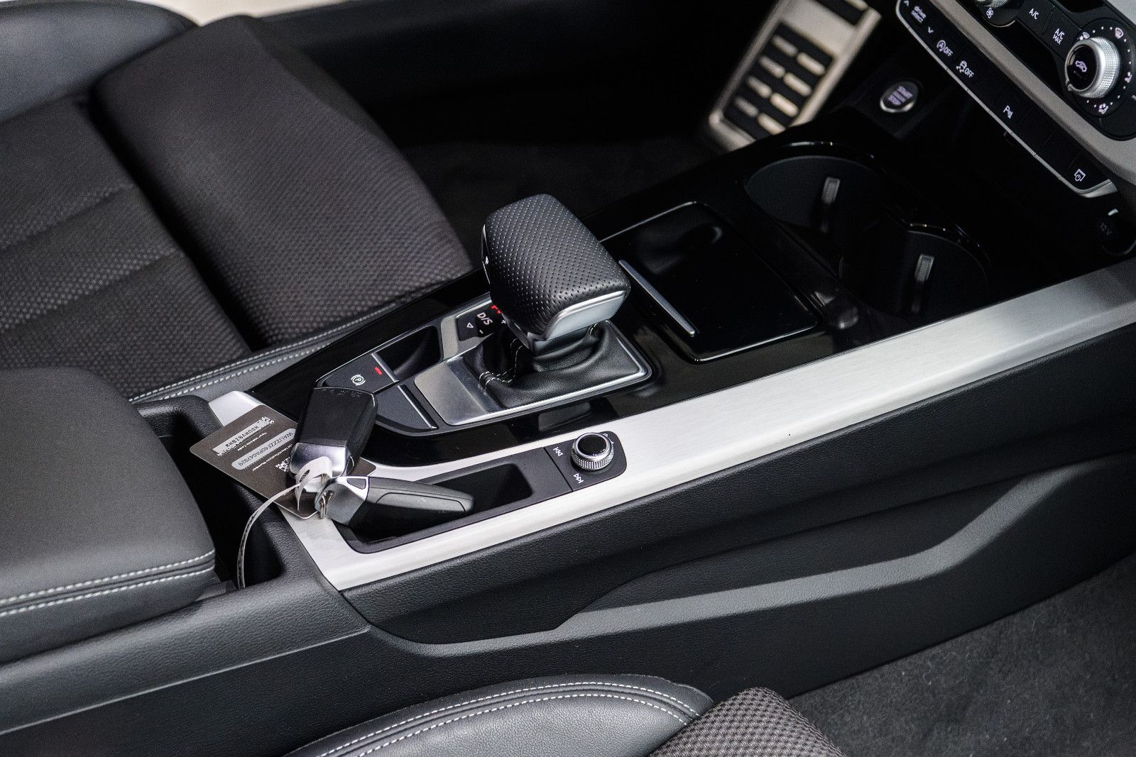 Fahrzeugabbildung Audi A4 Avant 40 TDI quattro advanced + Kamera +