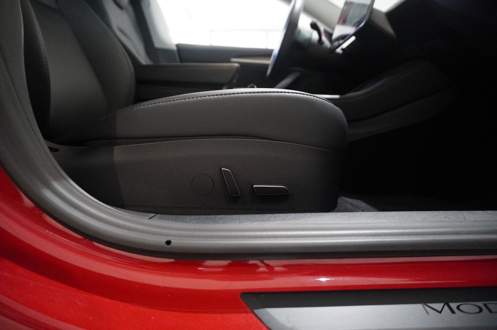 Fahrzeugabbildung Tesla Model 3 Standard Range Plus NAVI/KAMERA/DAB/PANO