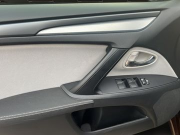 Toyota Avensis - 5