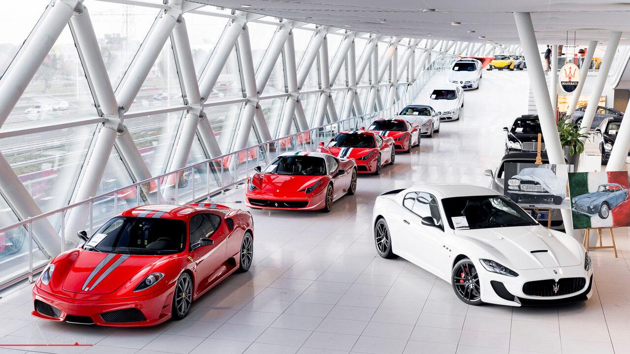 showroom-image-top