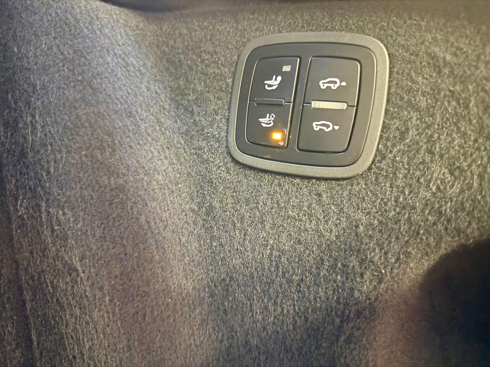 Fahrzeugabbildung Porsche Macan Turbo Luftfederung/AHK/Keyless/ACC