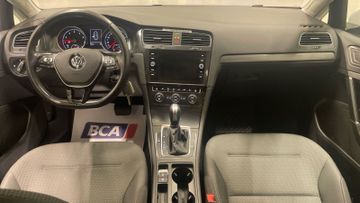 Volkswagen Golf - 6