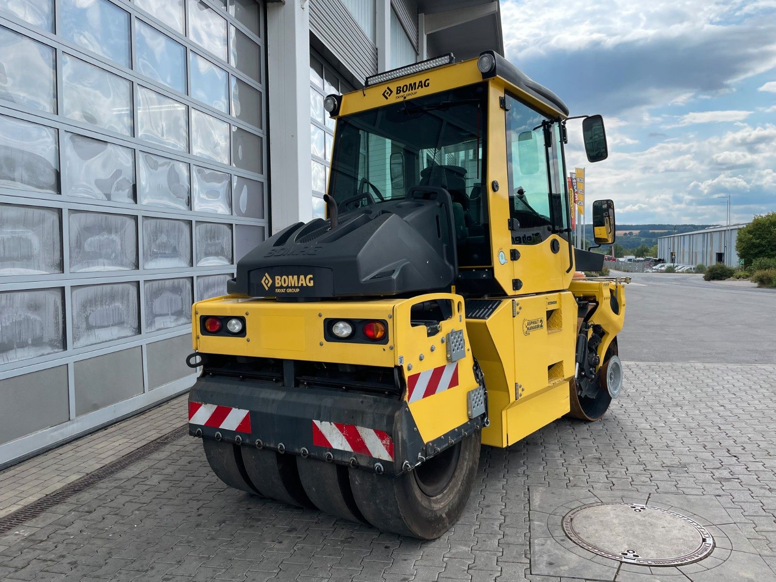 Fahrzeugabbildung BOMAG BW 154 ACP-4i AM / nur 1.459h / Asphalt Manager