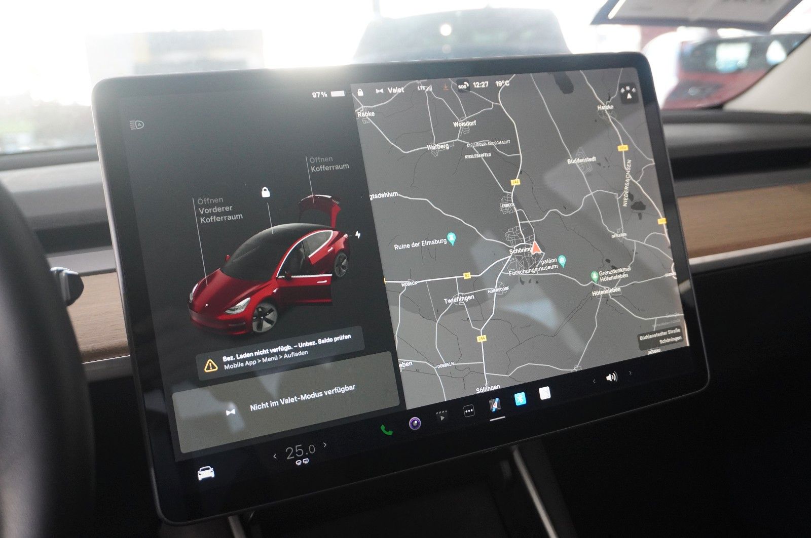Fahrzeugabbildung Tesla Model 3 Standard Range Plus NAVI/KAMERA/SH/PANO