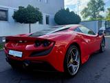 Ferrari F8 Tributo Coupé DCT - rote Ferrari F8