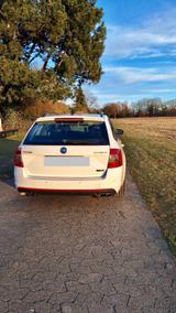 Skoda Octavia 2.0 TSI DSG RS Combi RS - Skoda: Unfallwagen