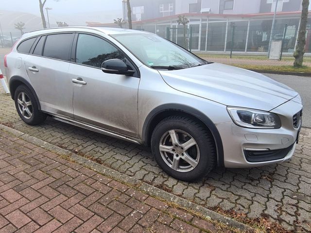 Volvo V60 Cross Country Summum Leder