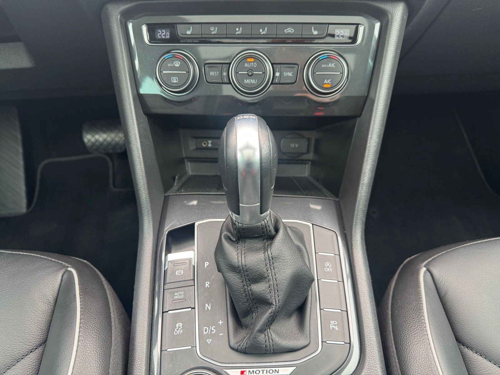 Fahrzeugabbildung Volkswagen Tiguan Highline 2.0TDI 4Motion