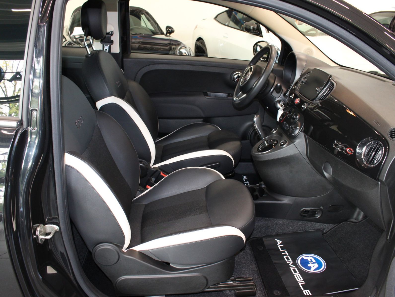 Fahrzeugabbildung Fiat 500C 1.2 8V Mirror Edition Cabrio Aut.*CarPlay