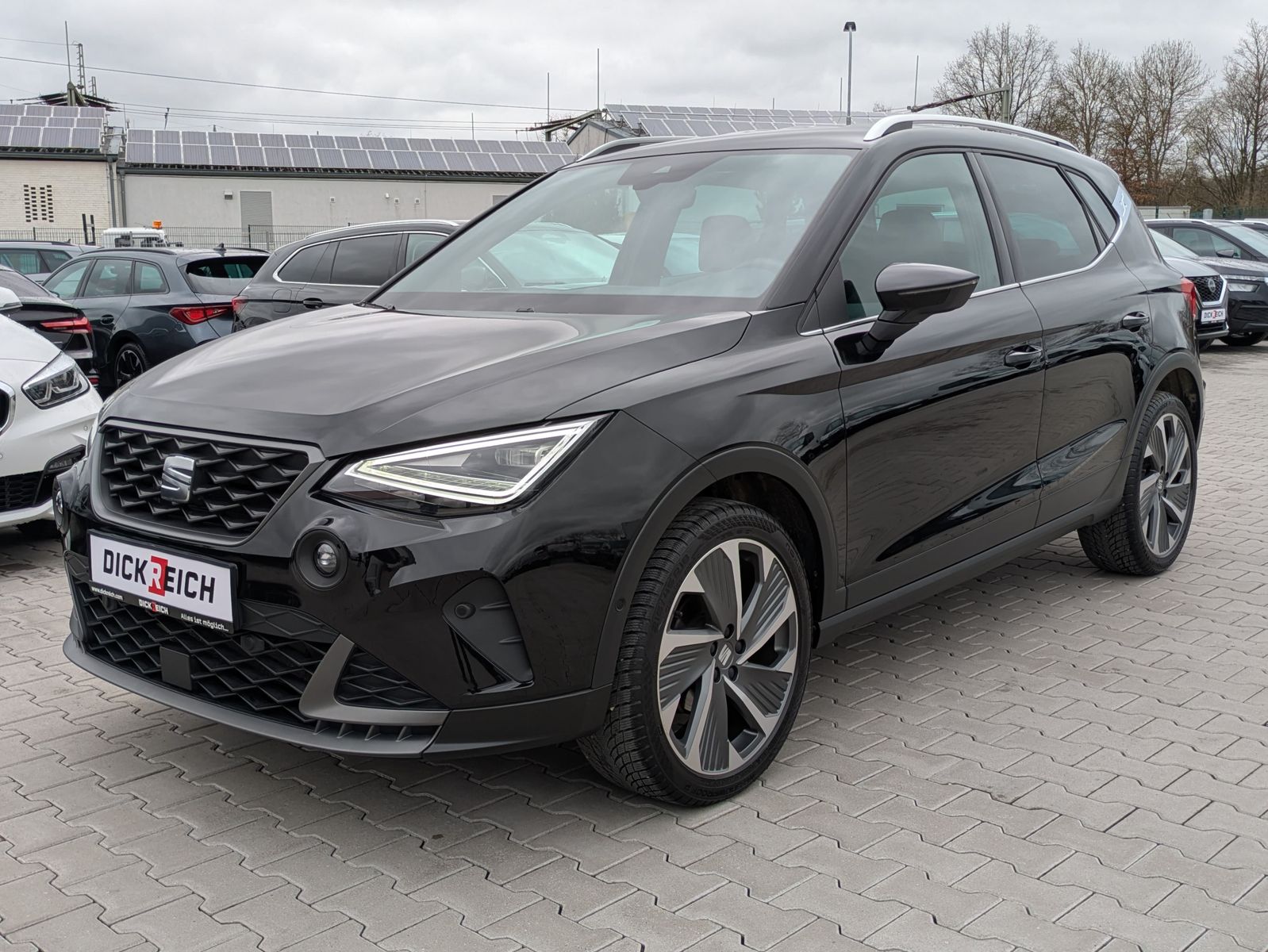 Fahrzeugabbildung SEAT Arona 1.5 TSI FR DSG AHK*ACC*LED*APP*DAB*KAMERA