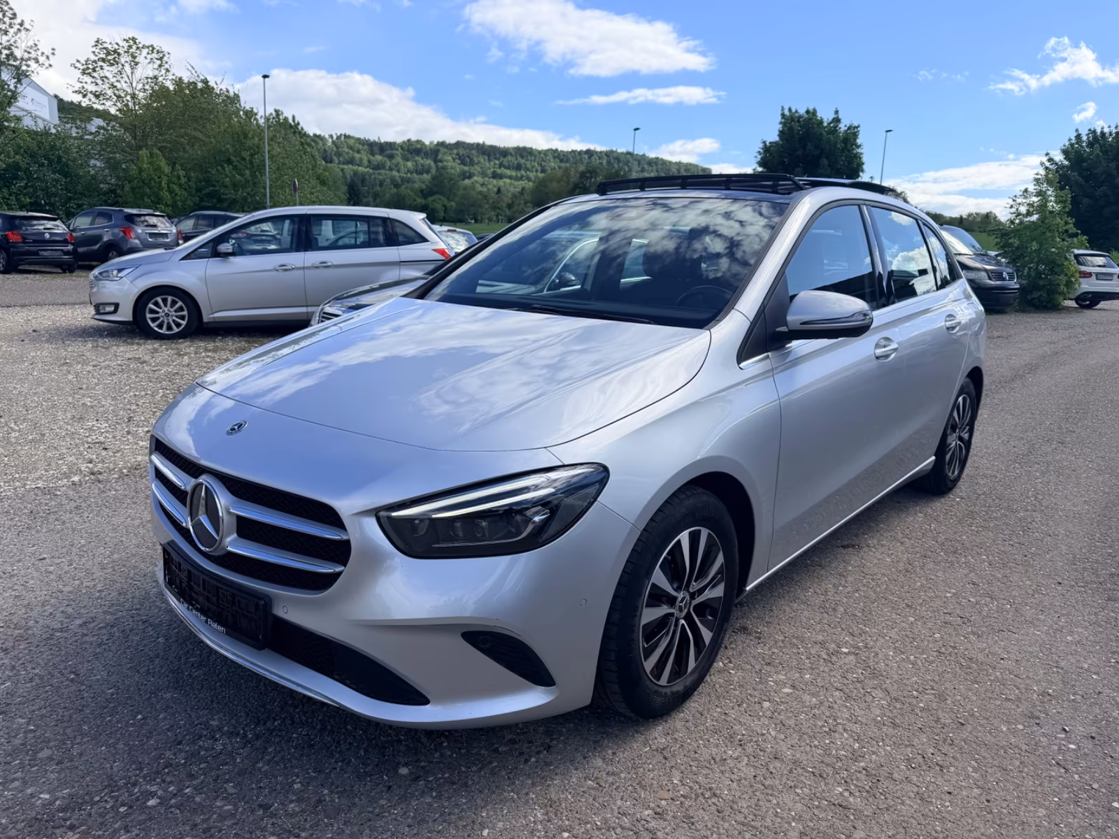 Mercedes-Benz B 180 Style/MBUX/Pano./Navi/Spur.Ass/Distr./AHK