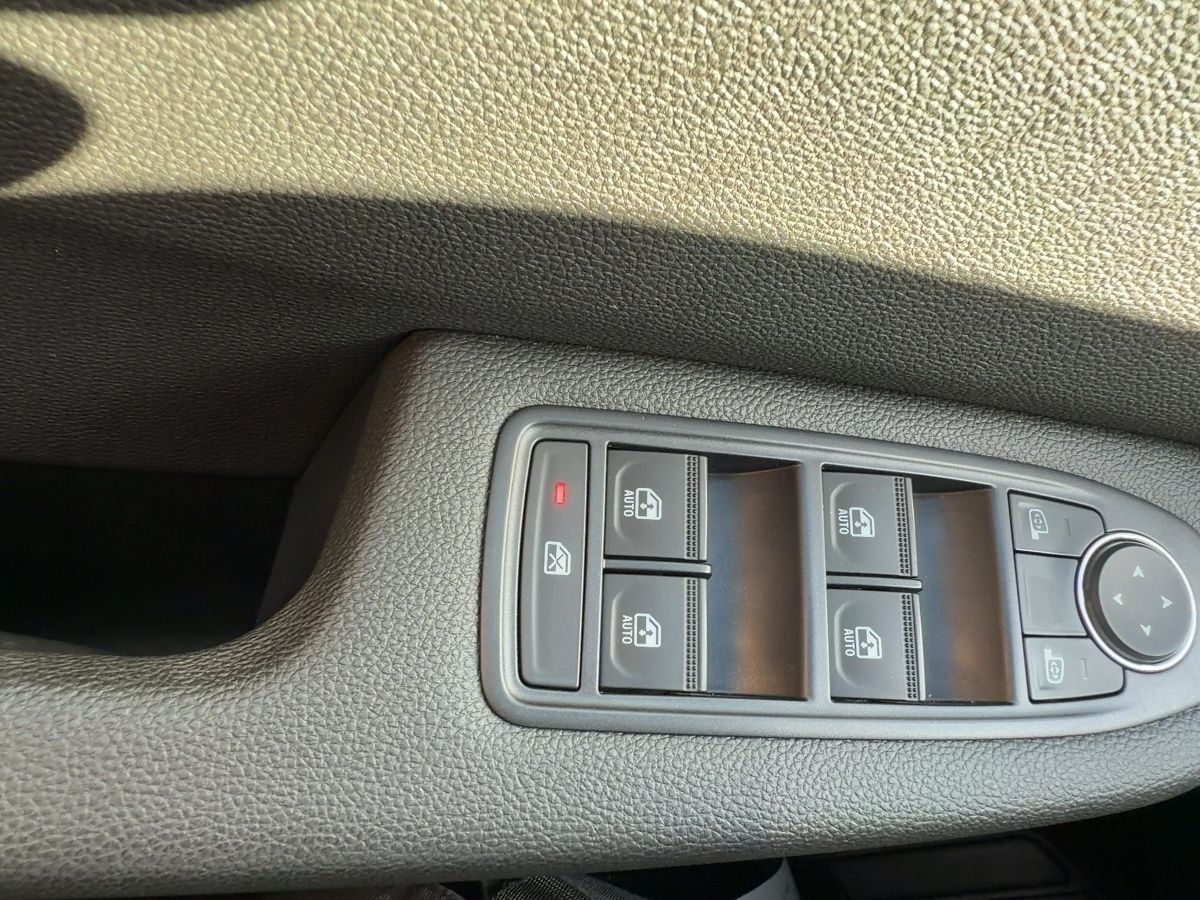 Renault Clio - Bild 17