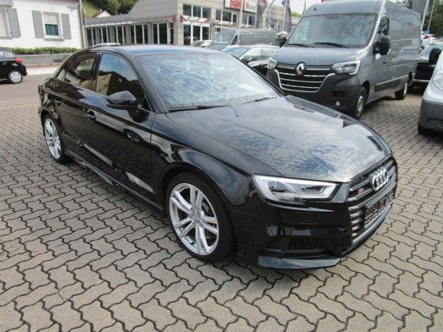 Audi S3 Lim. 2.0TFSI Quattro/Navi/Alcantara/Kamera/Ba