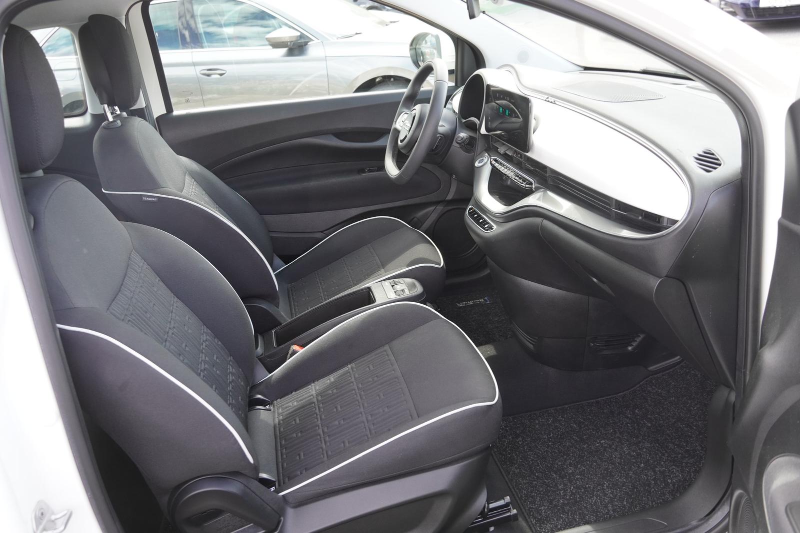 Fiat 500 e Basis Android Apple Tempomat Klimaaut. DAB