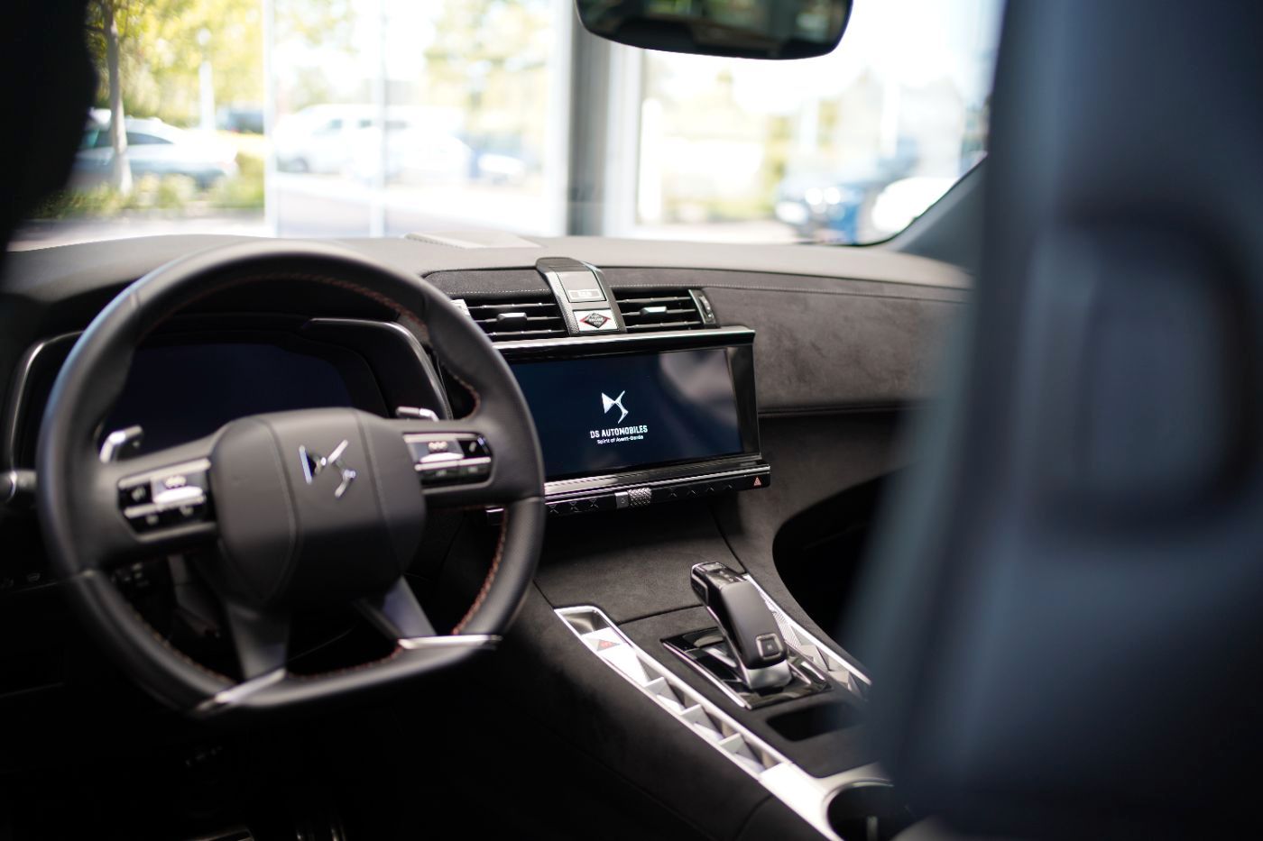Fahrzeugabbildung DS Automobiles DS7 BlueHDi 130 EAT8 Performance Line+ Focal Nav