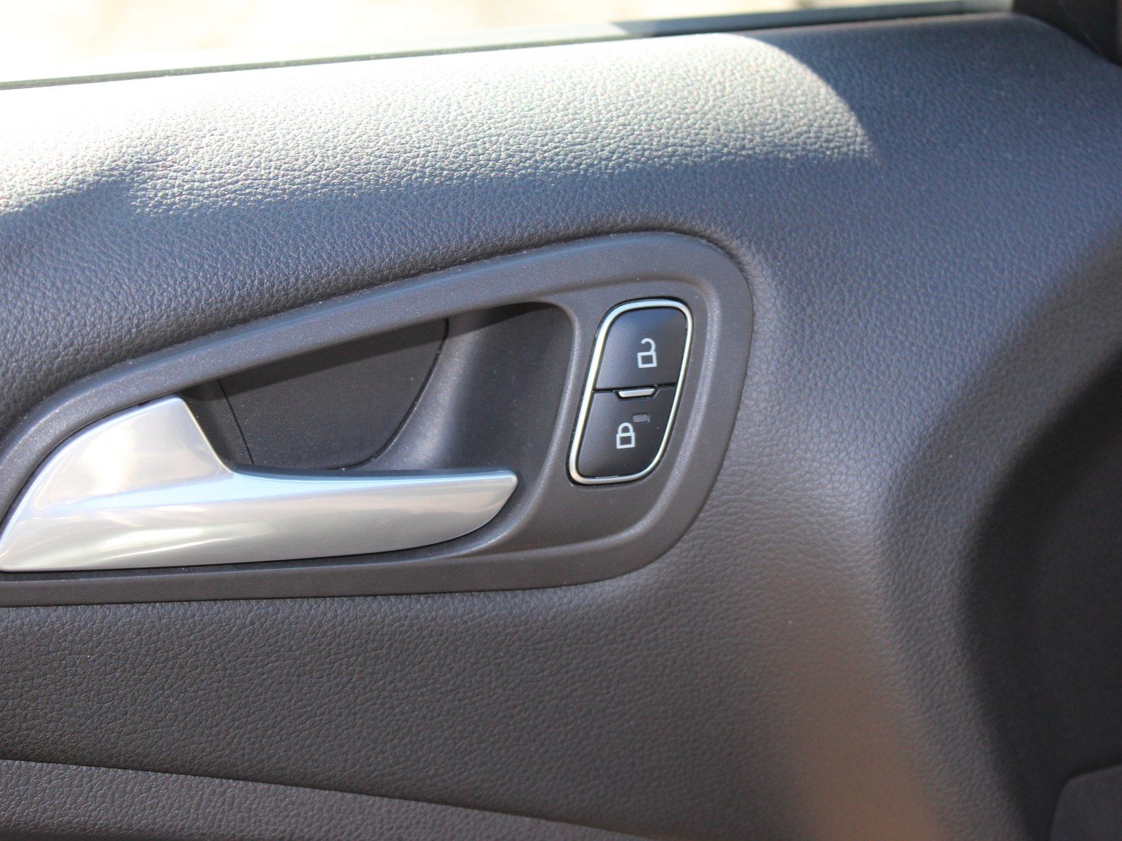 Fahrzeugabbildung Ford C-Max Trend 1,0 EcoBoost Start/Stopp