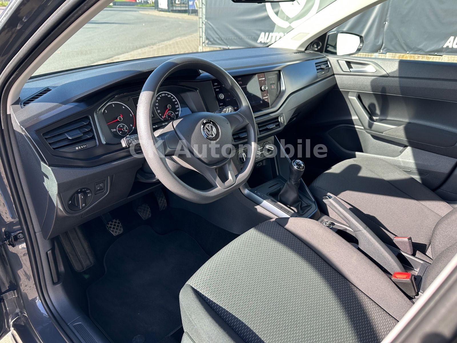 Fahrzeugabbildung Volkswagen Polo VI 1.6 TDi Trendline/Navi/Tempomat/SHZ