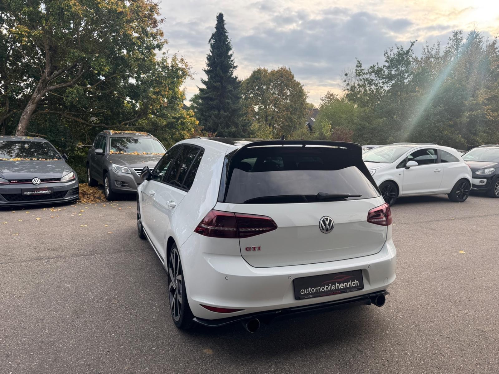 Volkswagen Golf VII 7 GTI Clubsport Recaro Schalensitze,ACC