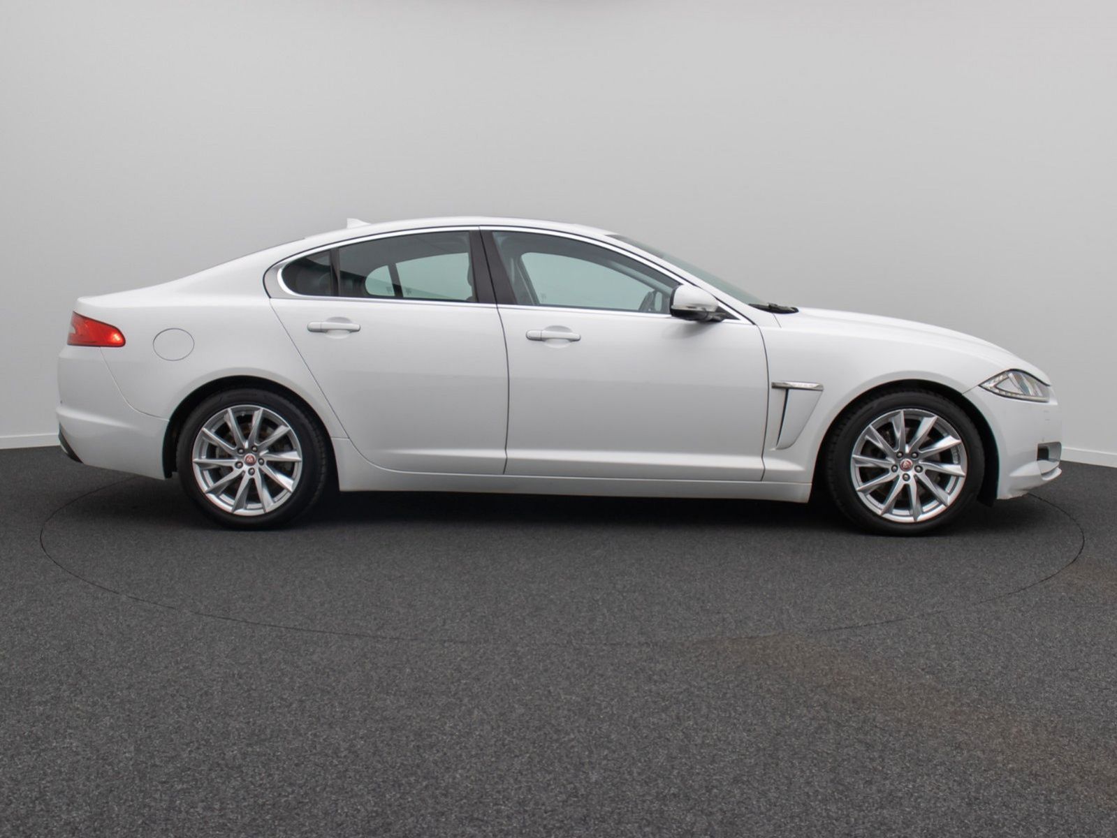 Fahrzeugabbildung Jaguar XF 2.2 Xenon Navi GSD Leder Touch Tempomat