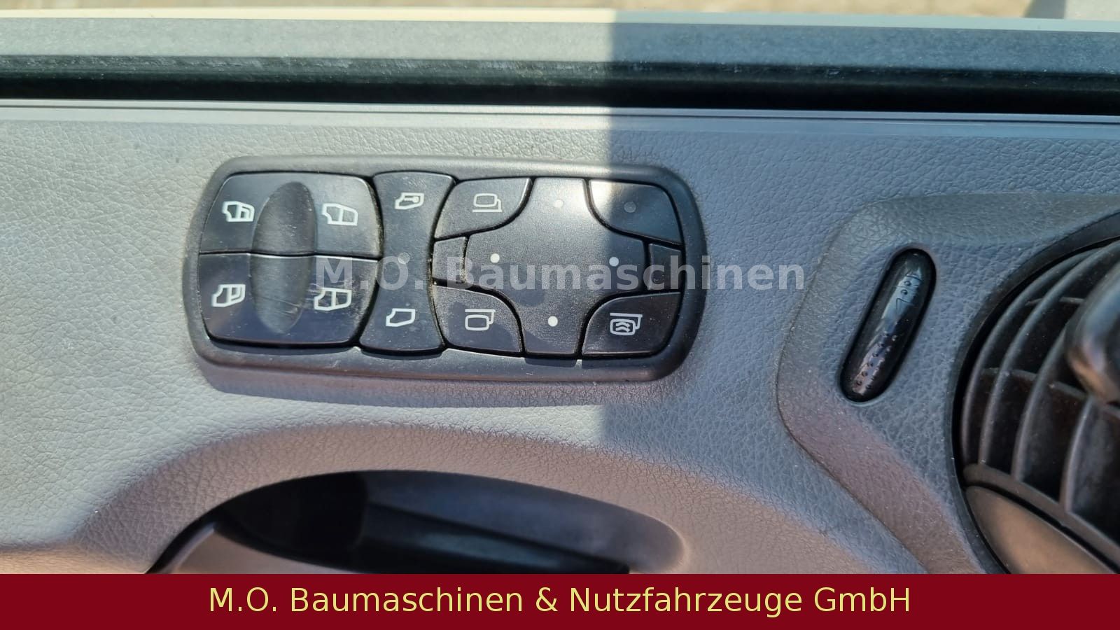 Fahrzeugabbildung Mercedes-Benz Actros 2541 L/6x2/Euro 5/Thermoking CD II MAX/