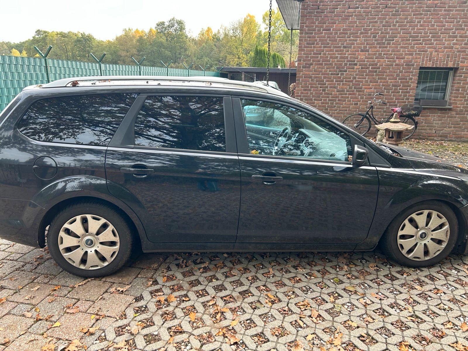 Ford Focus 2008 — interior